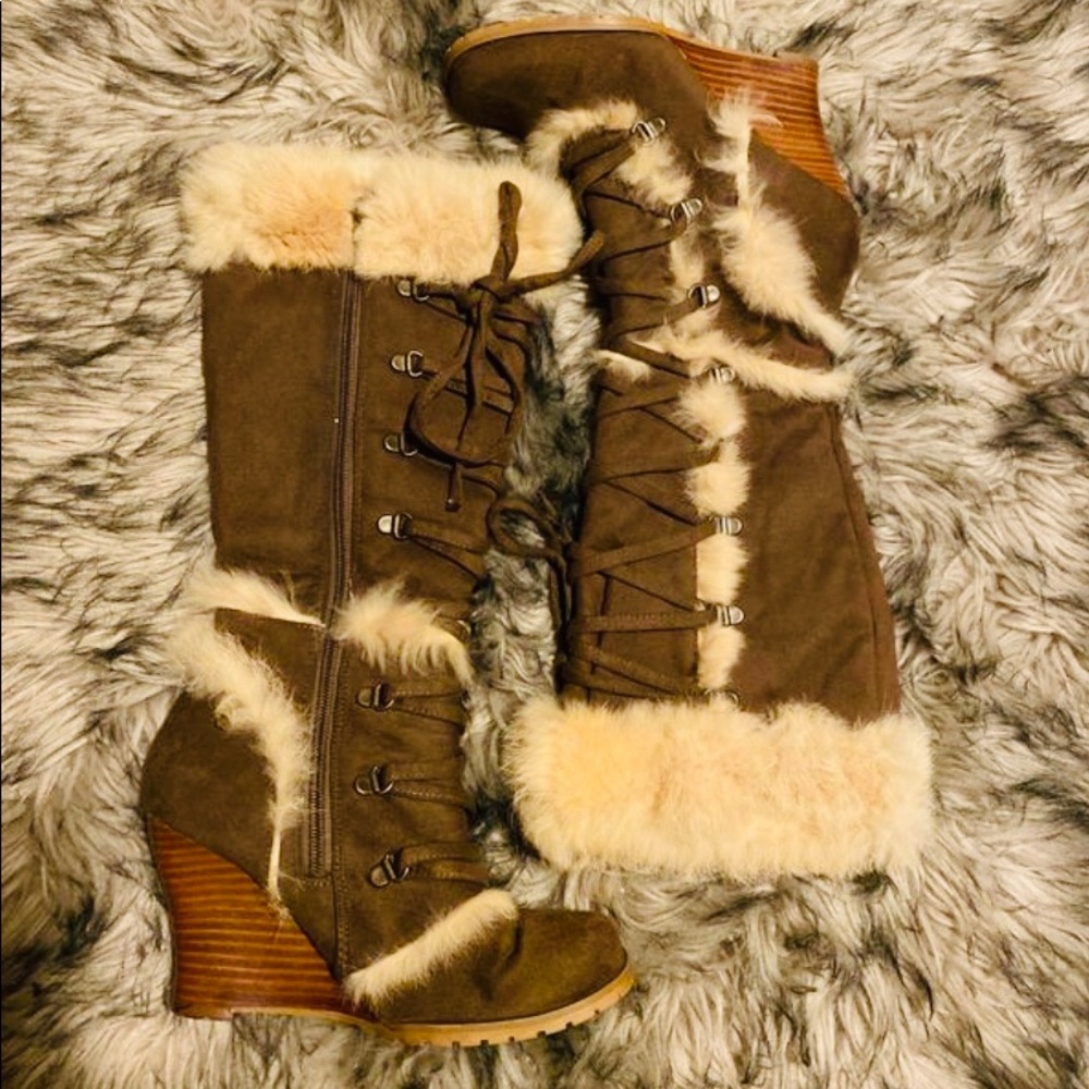 Women’s suede and fur boots